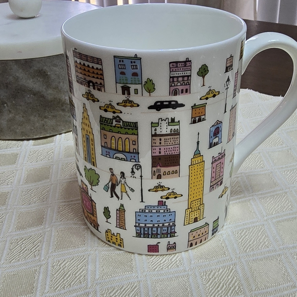 🚕 Tiffany & Co. New York City NYC Fine Bone China Collectible Coffee Tea Mug - Picture 2 of 3
